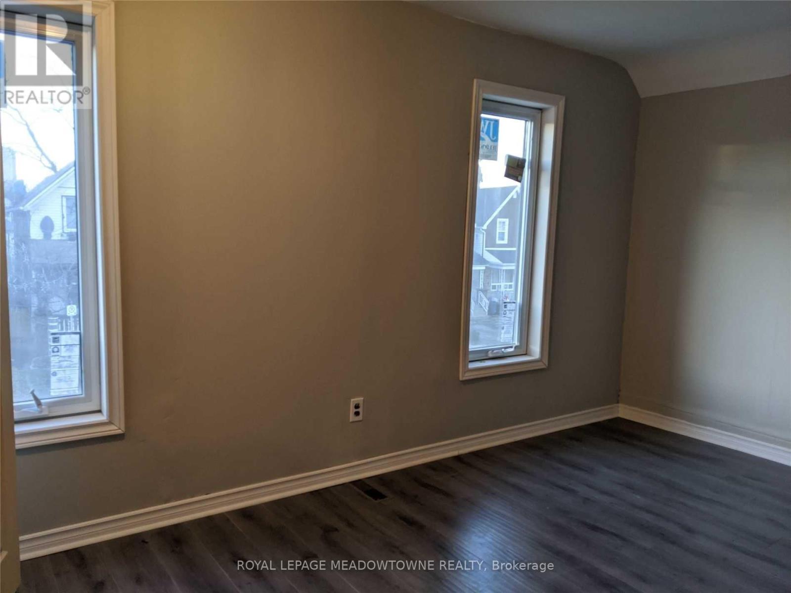 80 Chestnut Avenue, Hamilton, ON