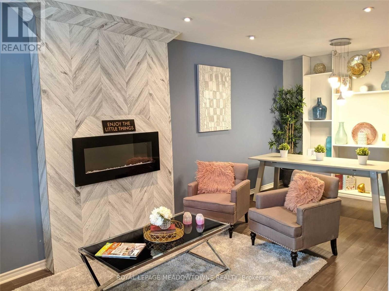 80 Chestnut Avenue, Hamilton, ON