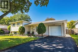 2231 URWIN Crescent Oakville, ON L6L 2T3