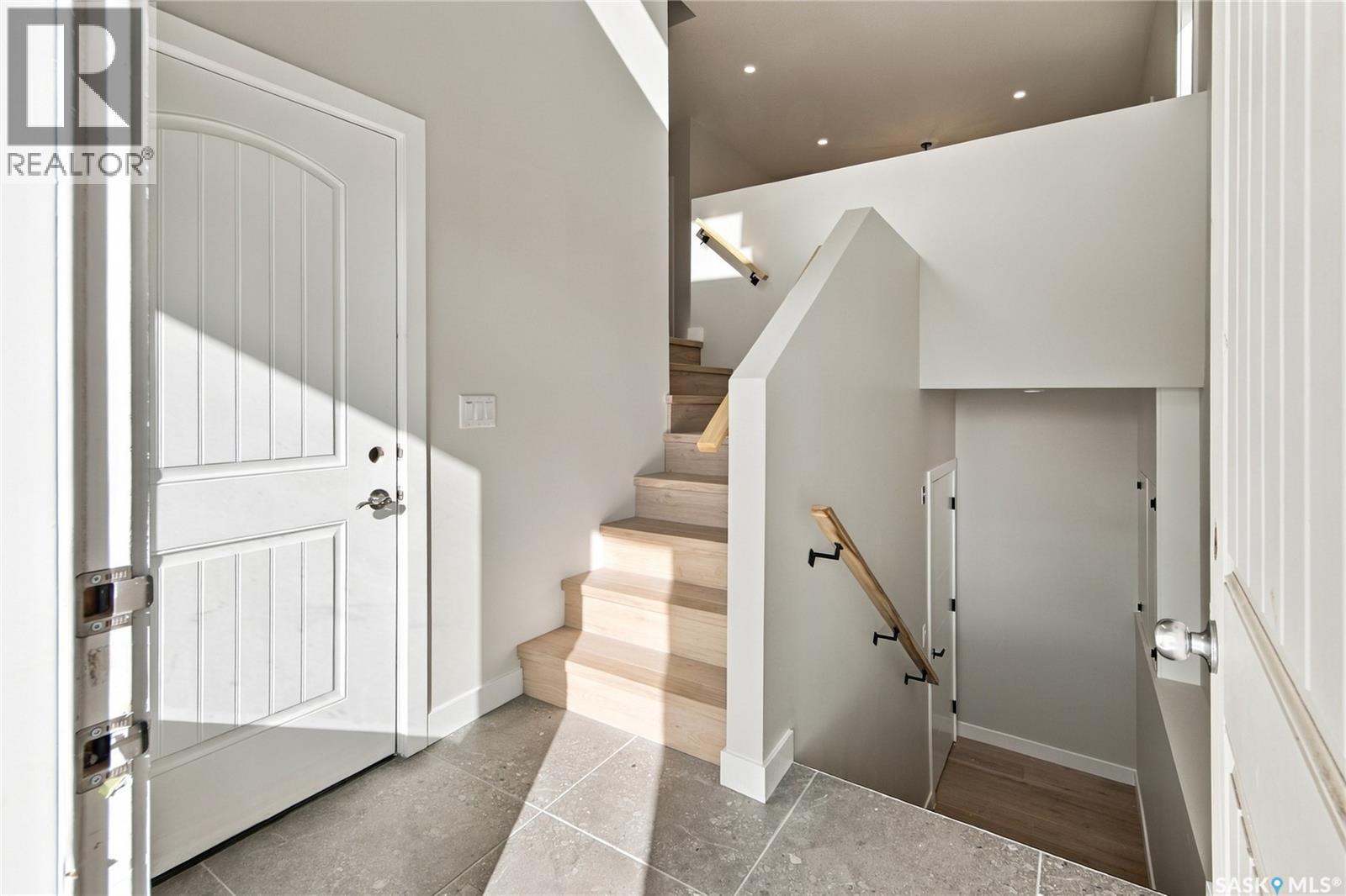 526 Kinloch Court, Saskatoon, SK