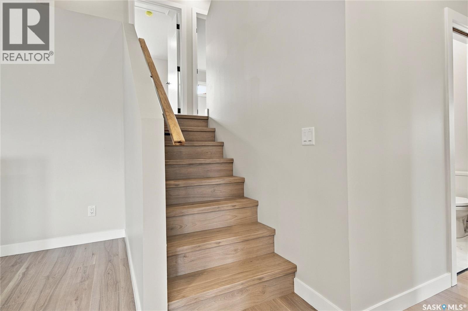 526 Kinloch Court, Saskatoon, SK
