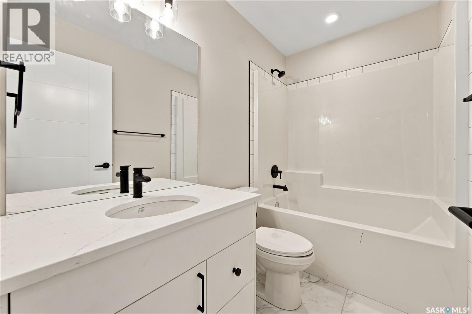526 Kinloch Court, Saskatoon, SK