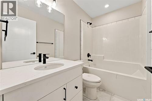 526 Kinloch Court, Saskatoon, SK 