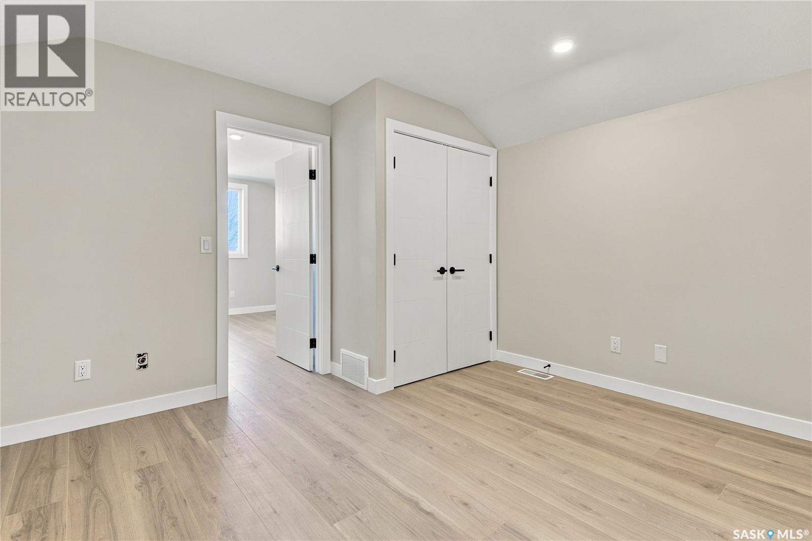 526 Kinloch Court, Saskatoon, SK
