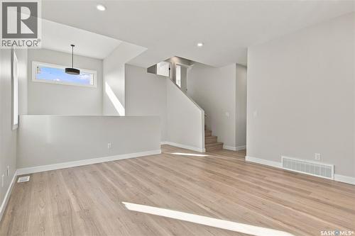 526 Kinloch Court, Saskatoon, SK 