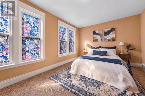 36 Holton Avenue N, Hamilton, ON 