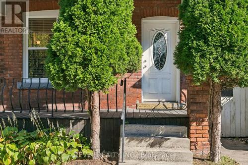 36 Holton Avenue N, Hamilton, ON 
