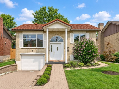 625 Rue de Briançon  Laval (Laval-Des-Rapides), QC H7N 5S4