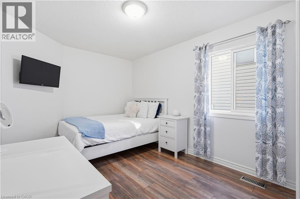 104 Amanda Walk, Cambridge, ON