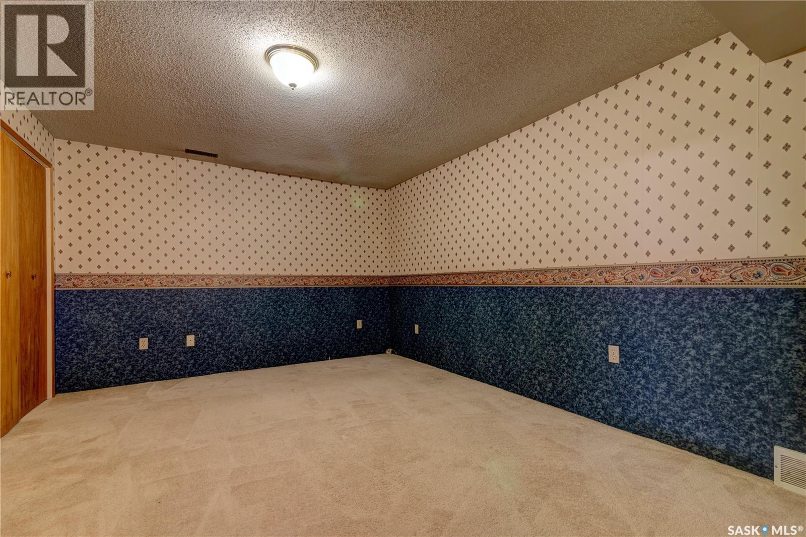 5 Wheaton Crescent, Regina, SK