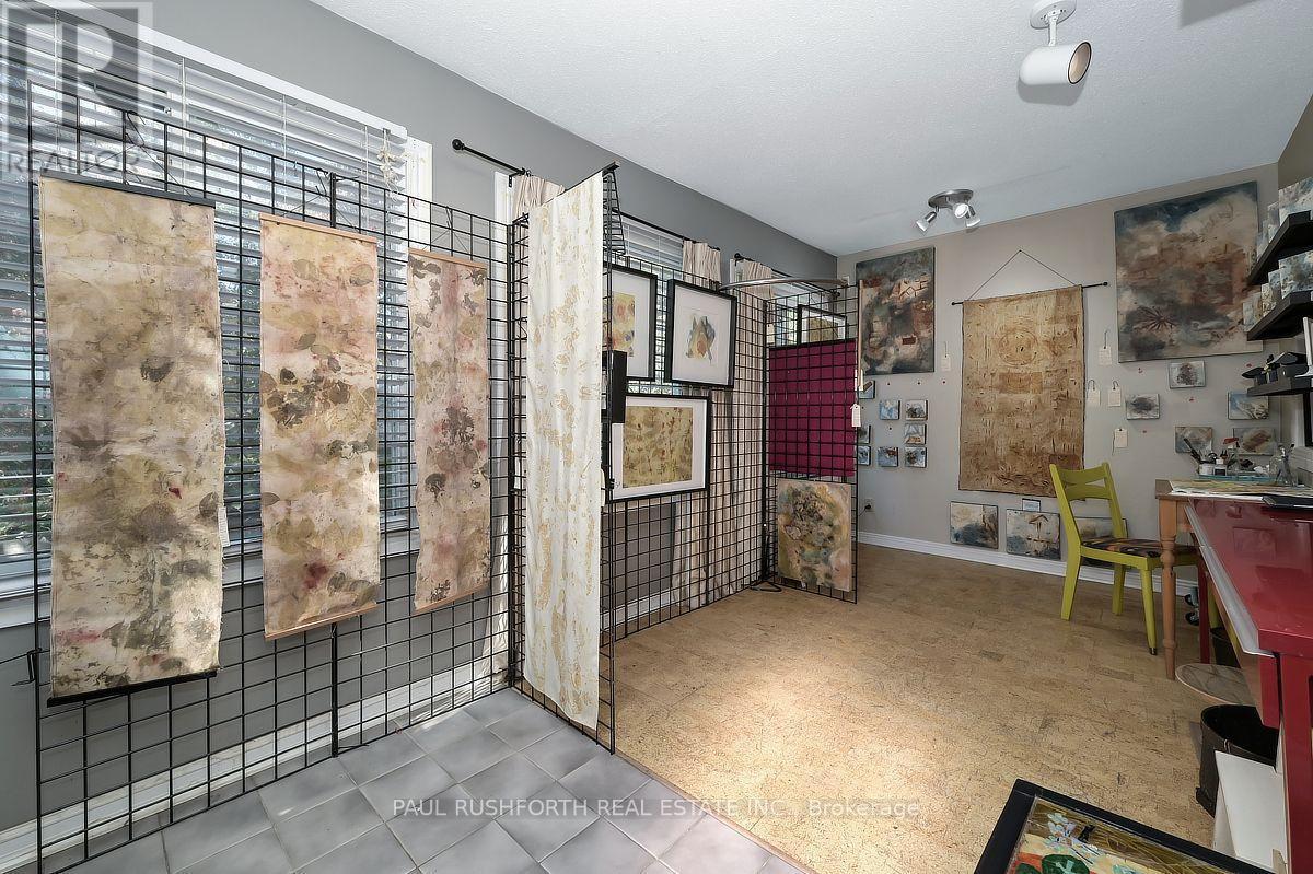 Family Room/Studio - 108 Smirle Avenue, Ottawa, ON
