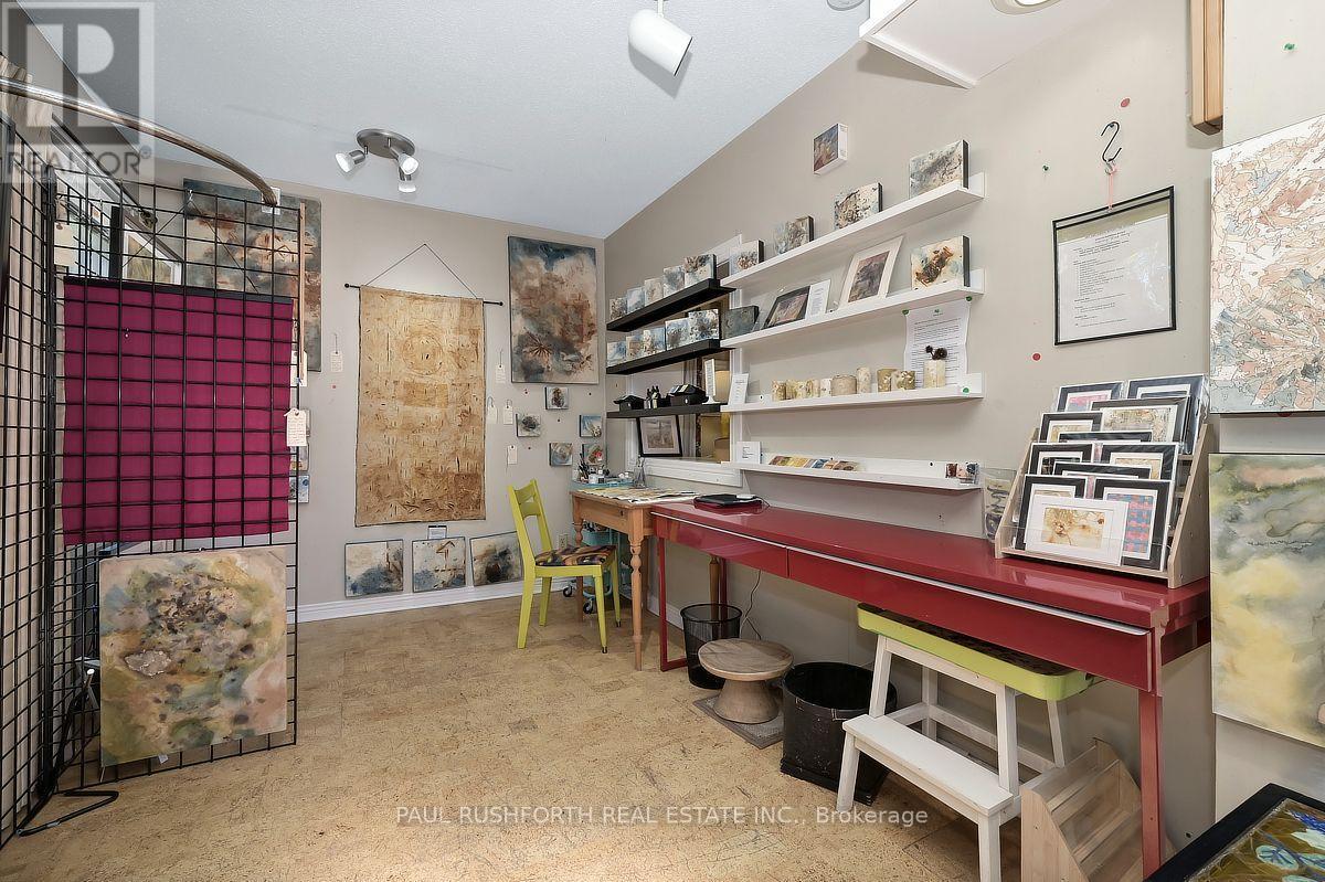 Family Room/Studio - 108 Smirle Avenue, Ottawa, ON
