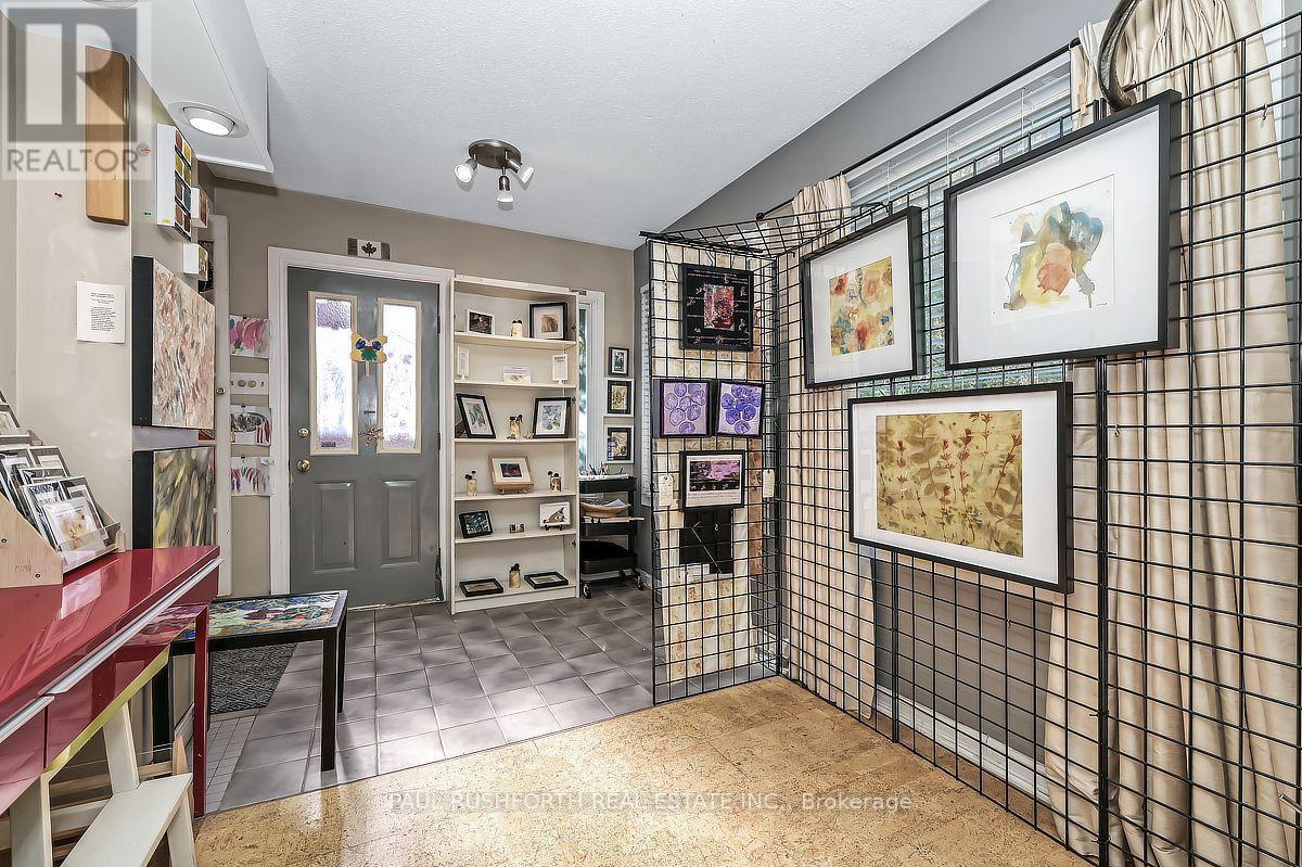 Family Room/Studio - 108 Smirle Avenue, Ottawa, ON