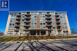 455 CHARLTON Avenue Unit# 402 Hamilton, ON L8N 0B2