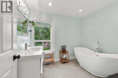 98 Sanford Avenue S, Hamilton, ON 