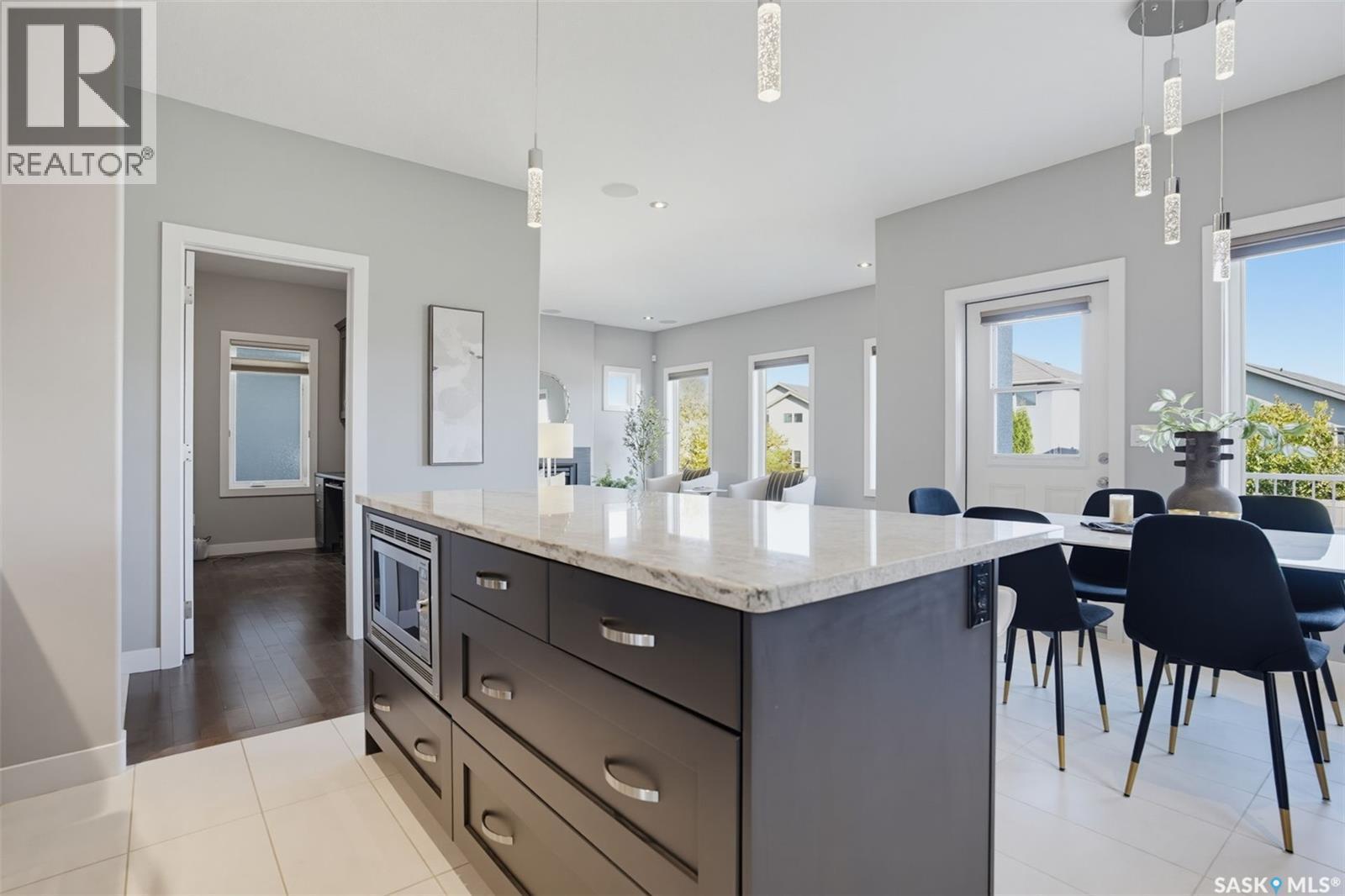 218 Warder Cove, Saskatoon, SK