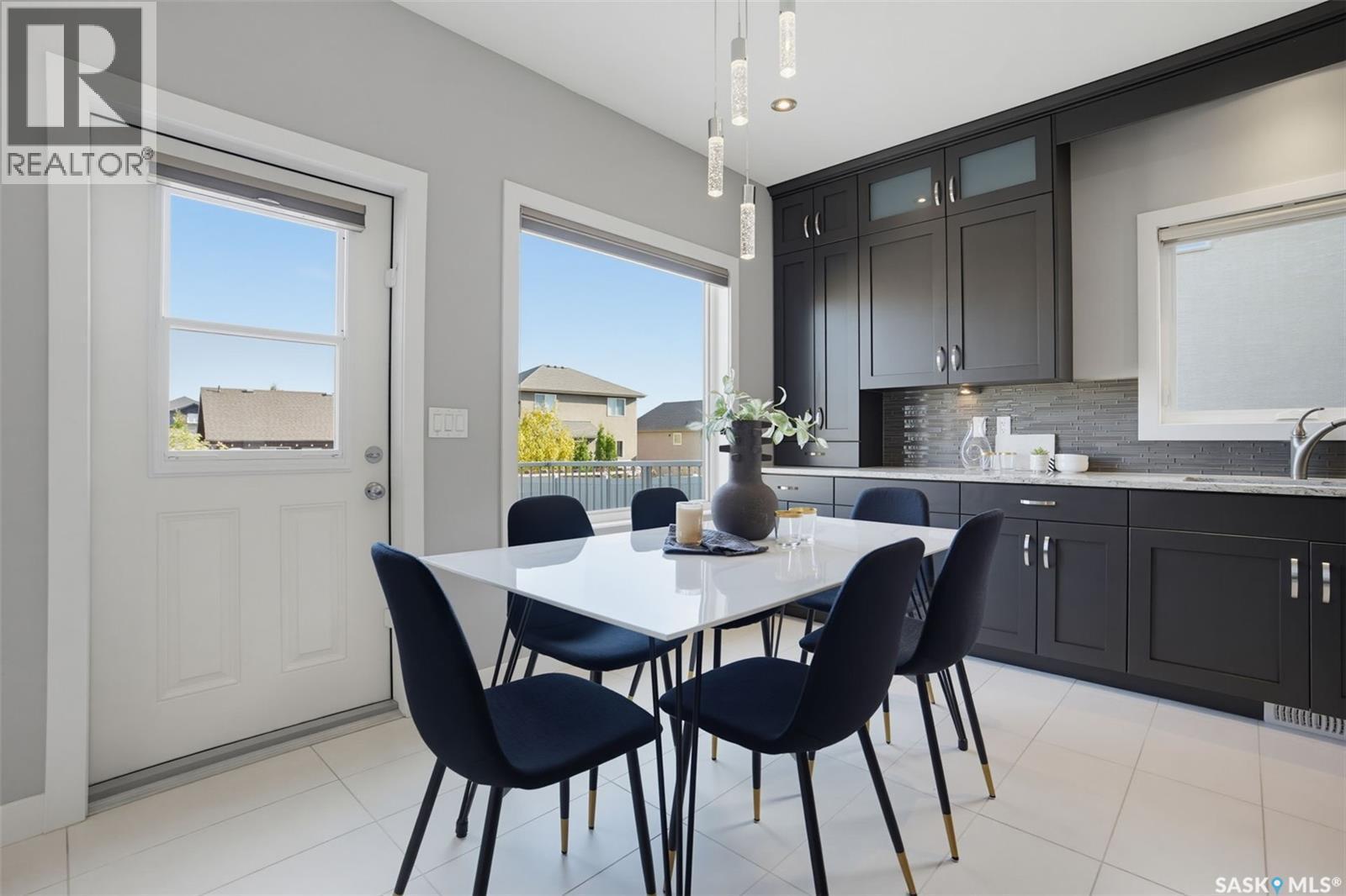 218 Warder Cove, Saskatoon, SK