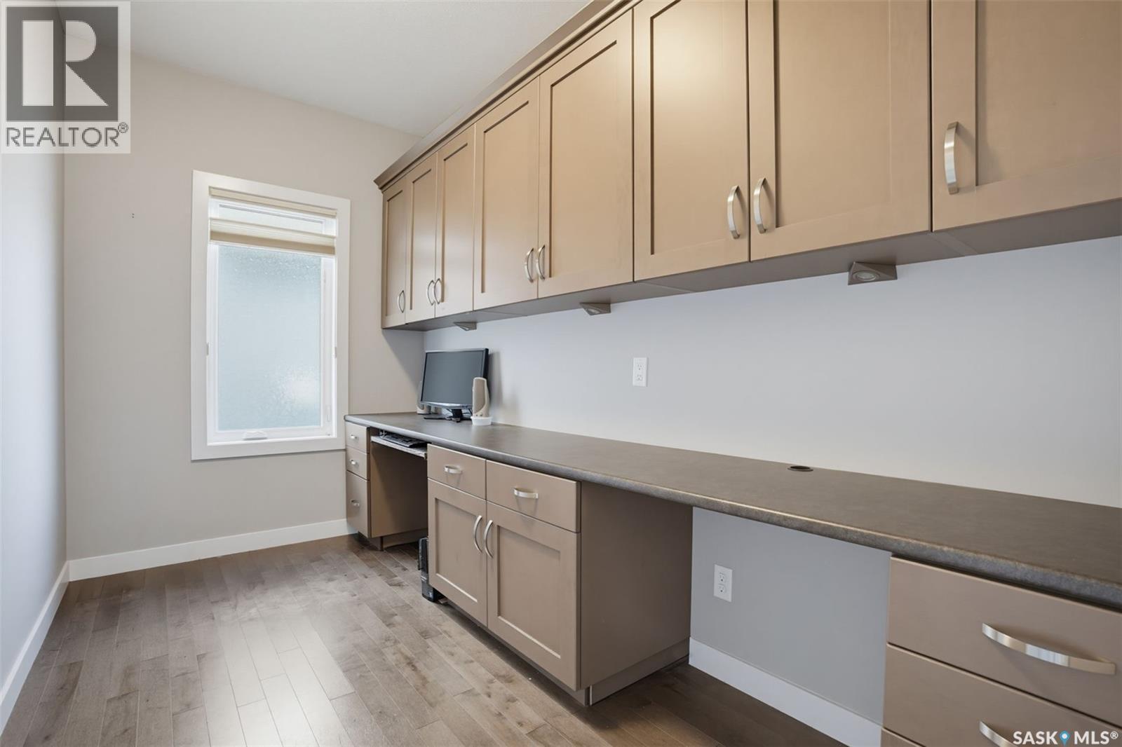 218 Warder Cove, Saskatoon, SK