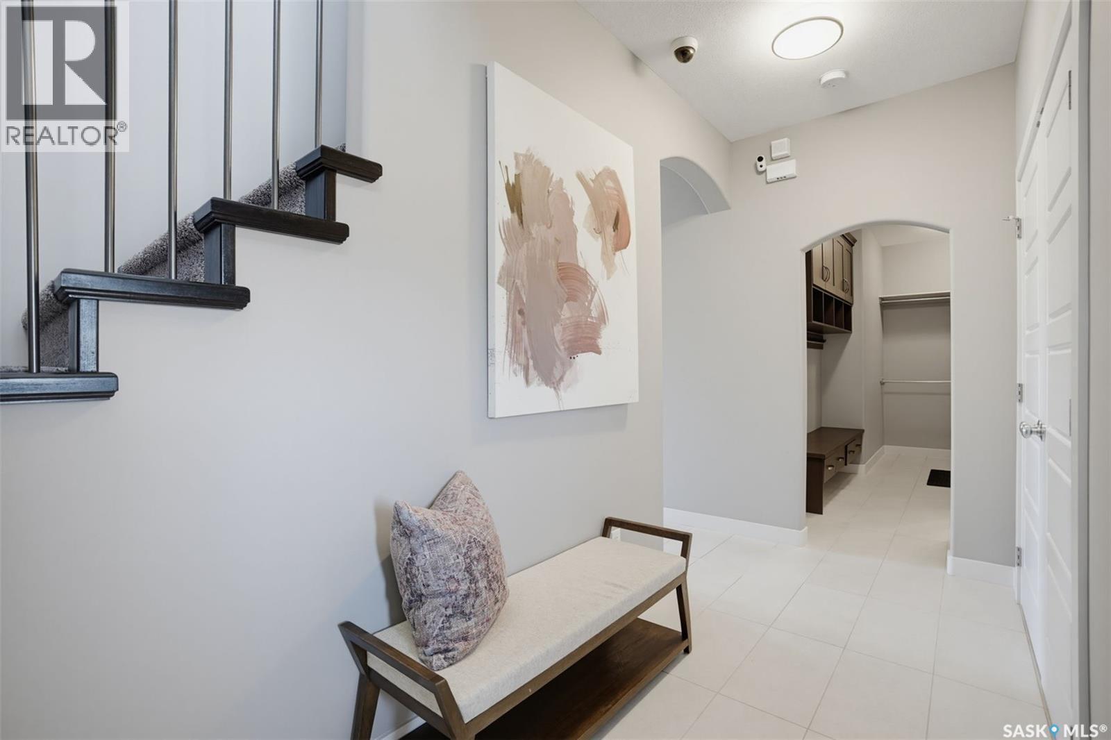 218 Warder Cove, Saskatoon, SK