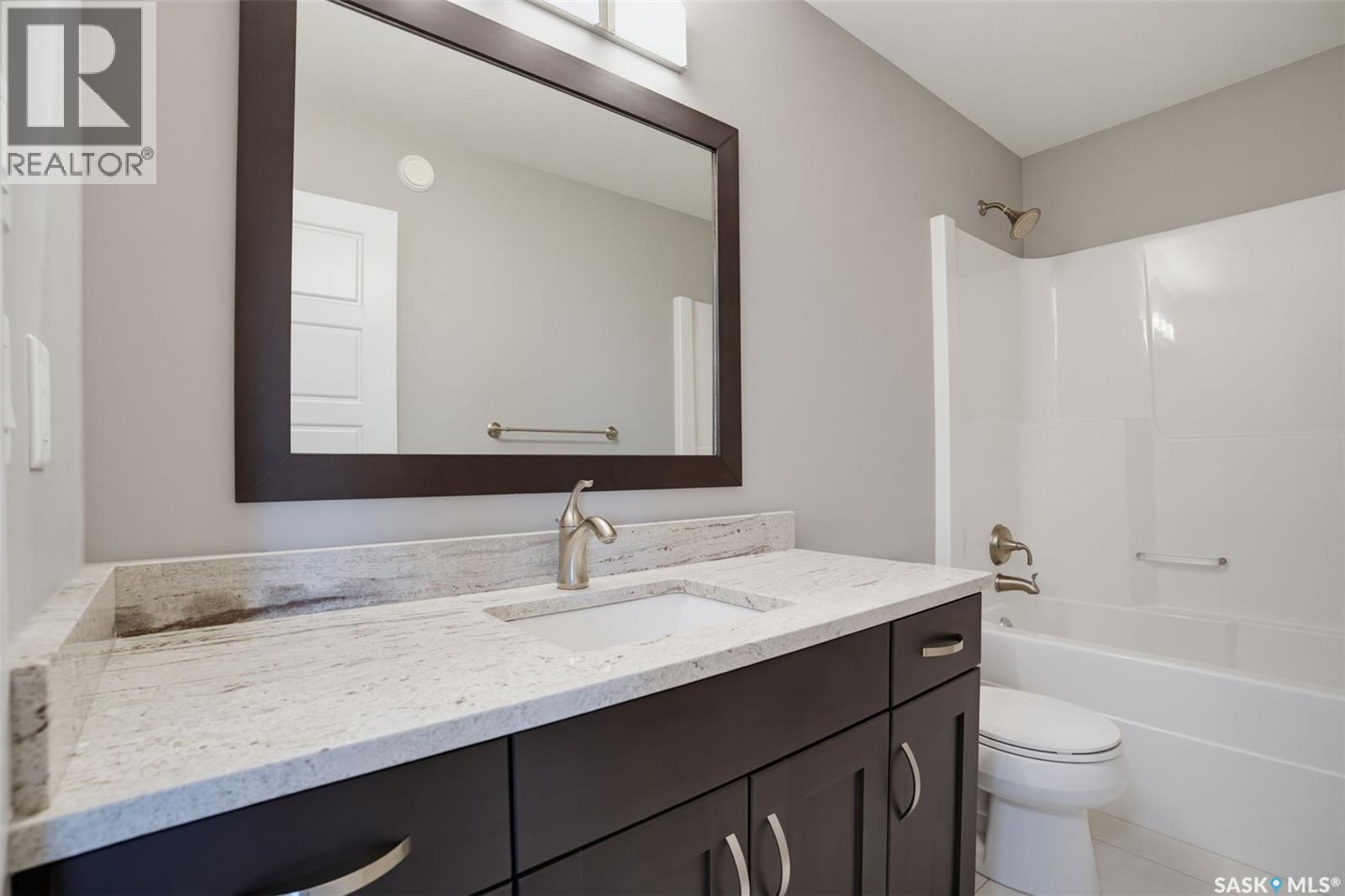 218 Warder Cove, Saskatoon, SK