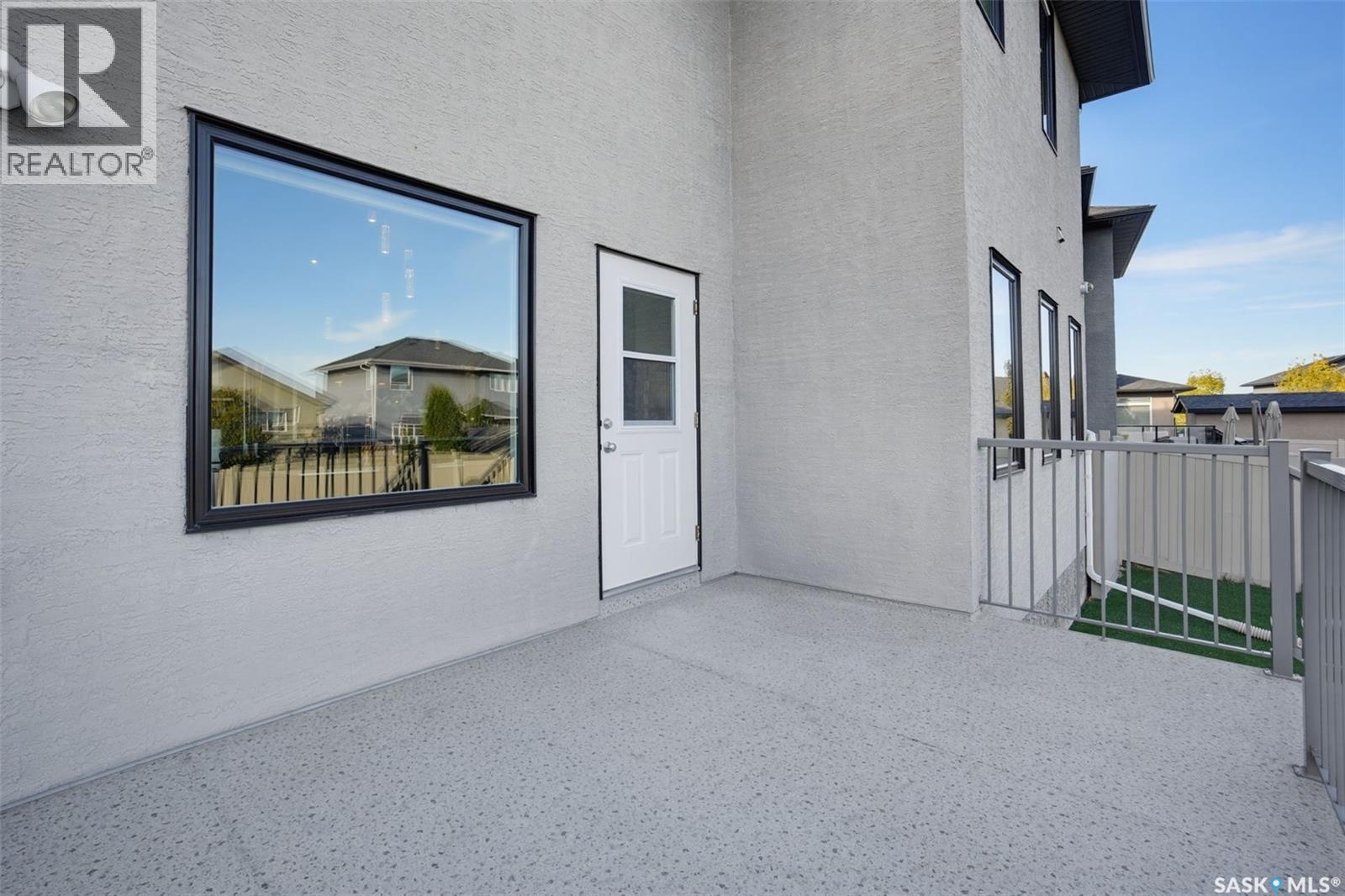 218 Warder Cove, Saskatoon, SK