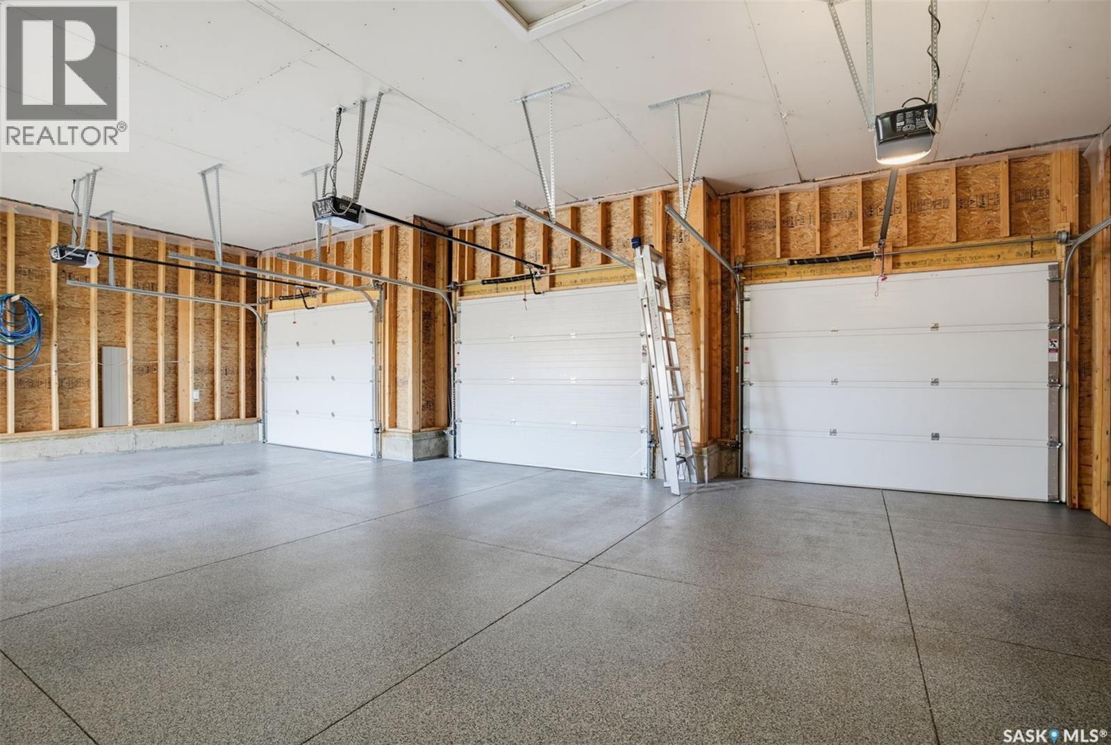 218 Warder Cove, Saskatoon, SK