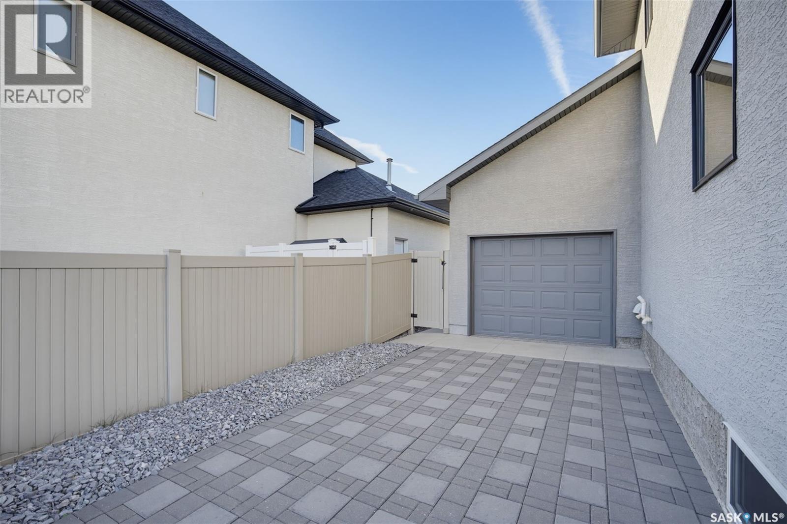 218 Warder Cove, Saskatoon, SK