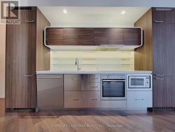 906 - 45 CHARLES STREET E Toronto, ON M4Y 1S2