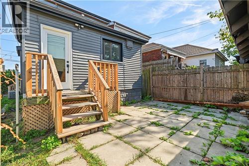 145 Gage Avenue N, Hamilton, ON 
