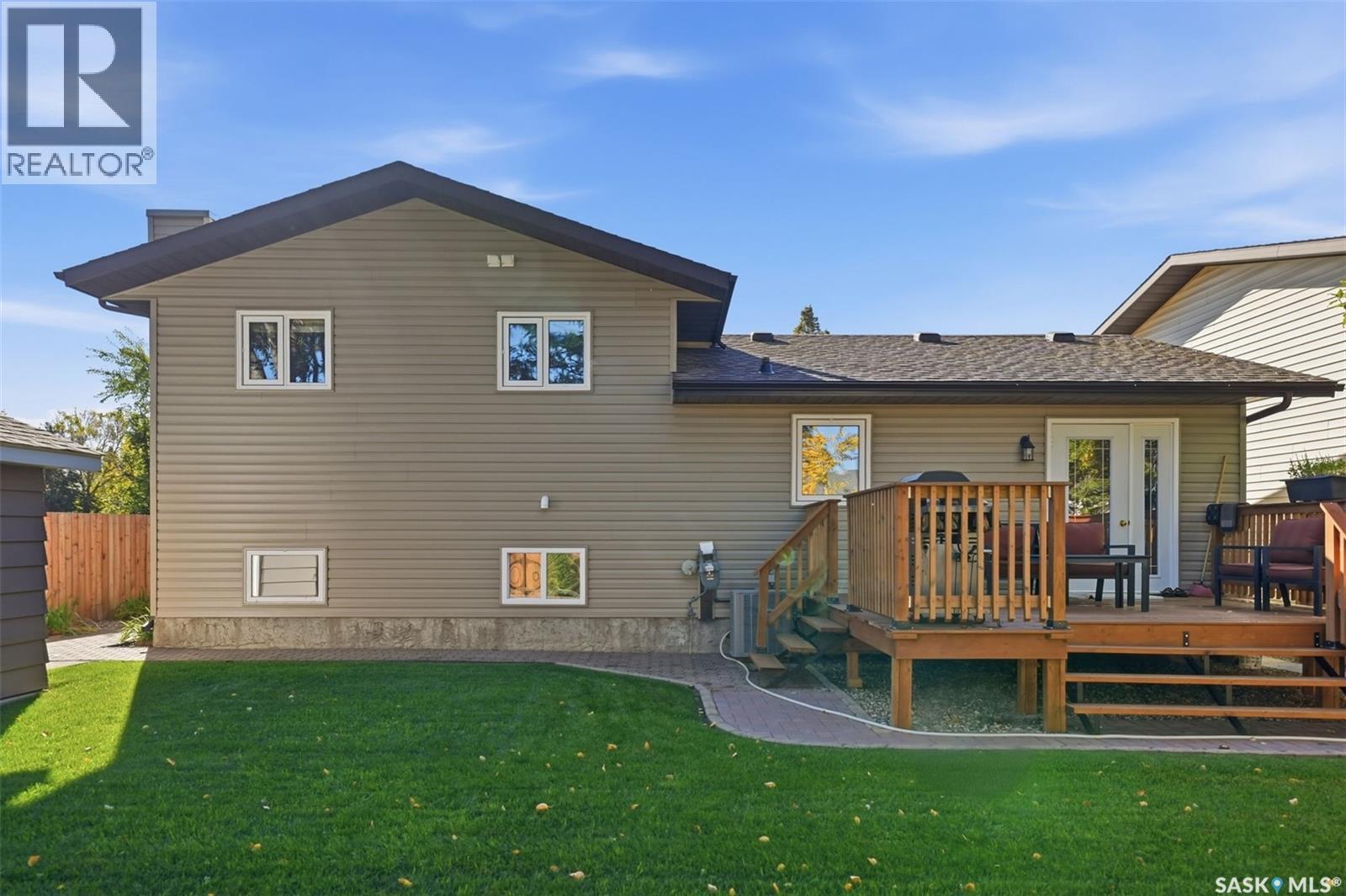62 Chomyn Crescent, Saskatoon, SK
