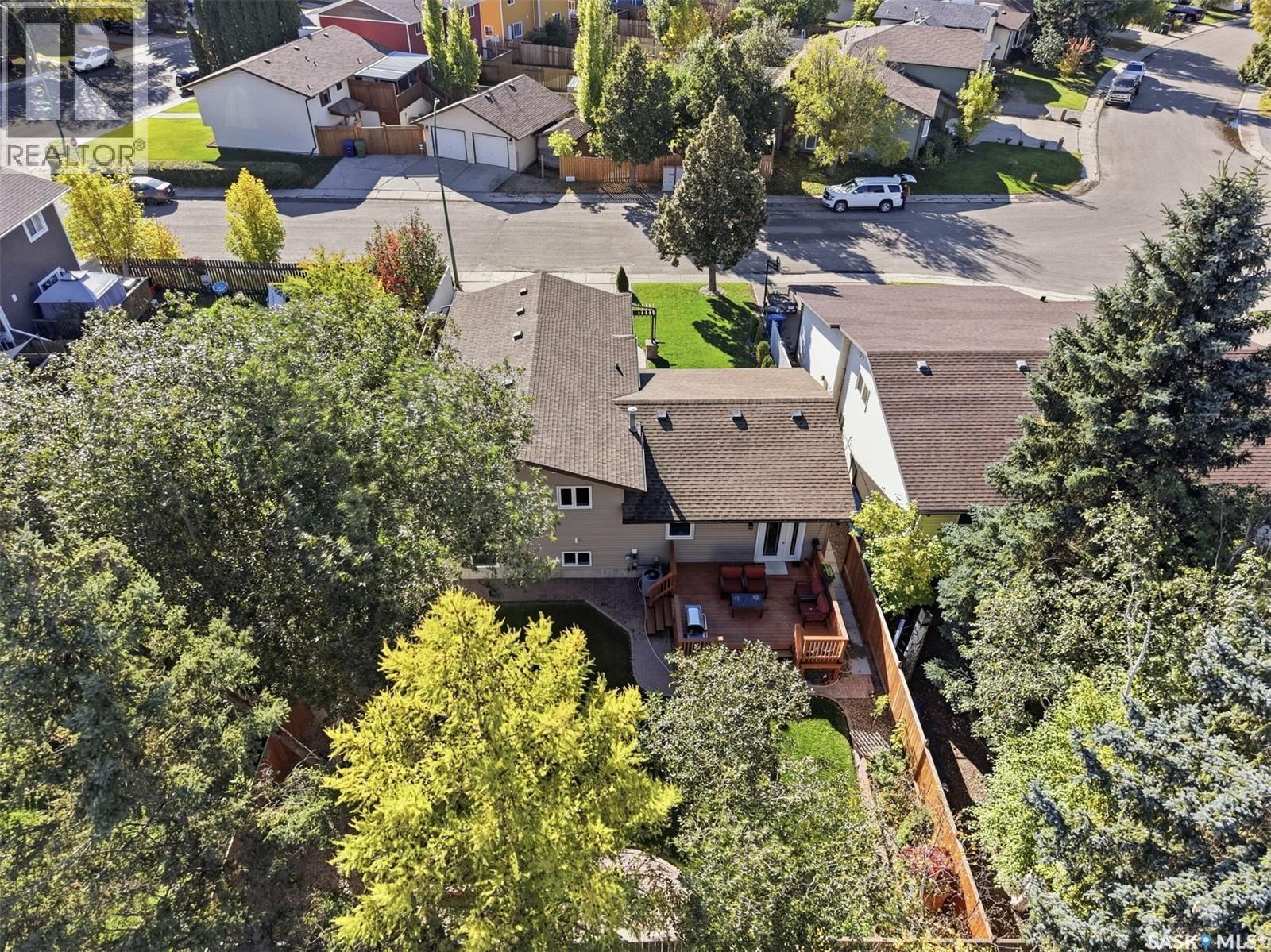62 Chomyn Crescent, Saskatoon, SK