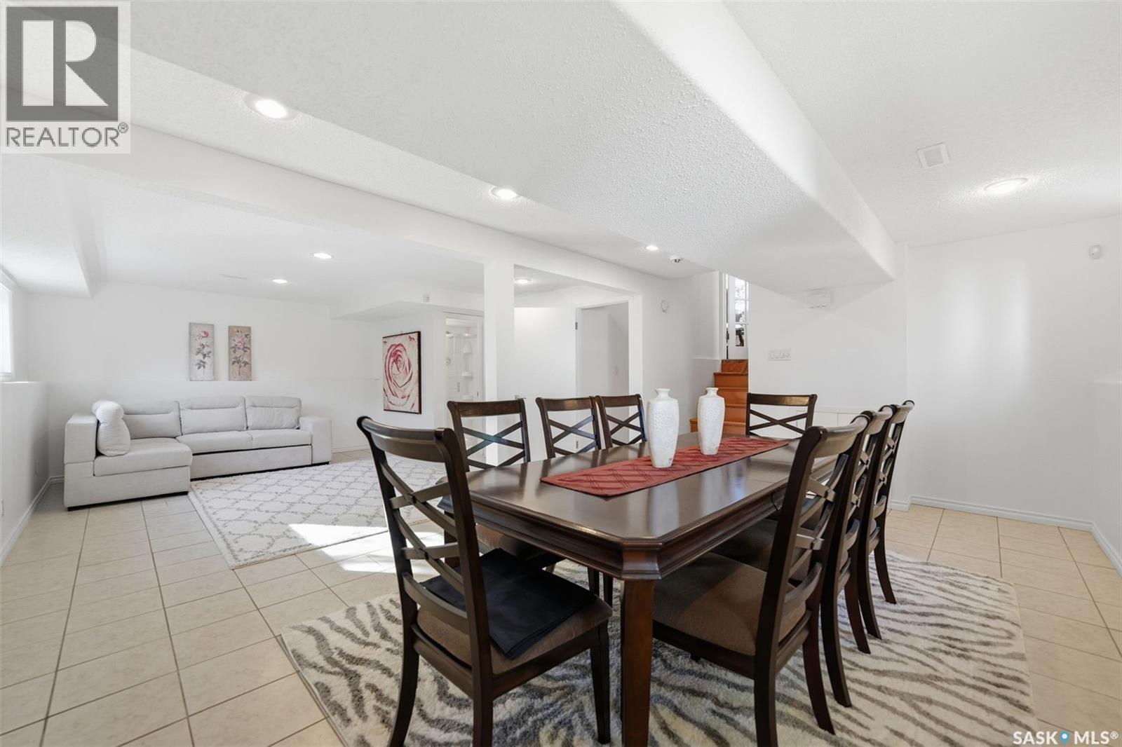 62 Chomyn Crescent, Saskatoon, SK