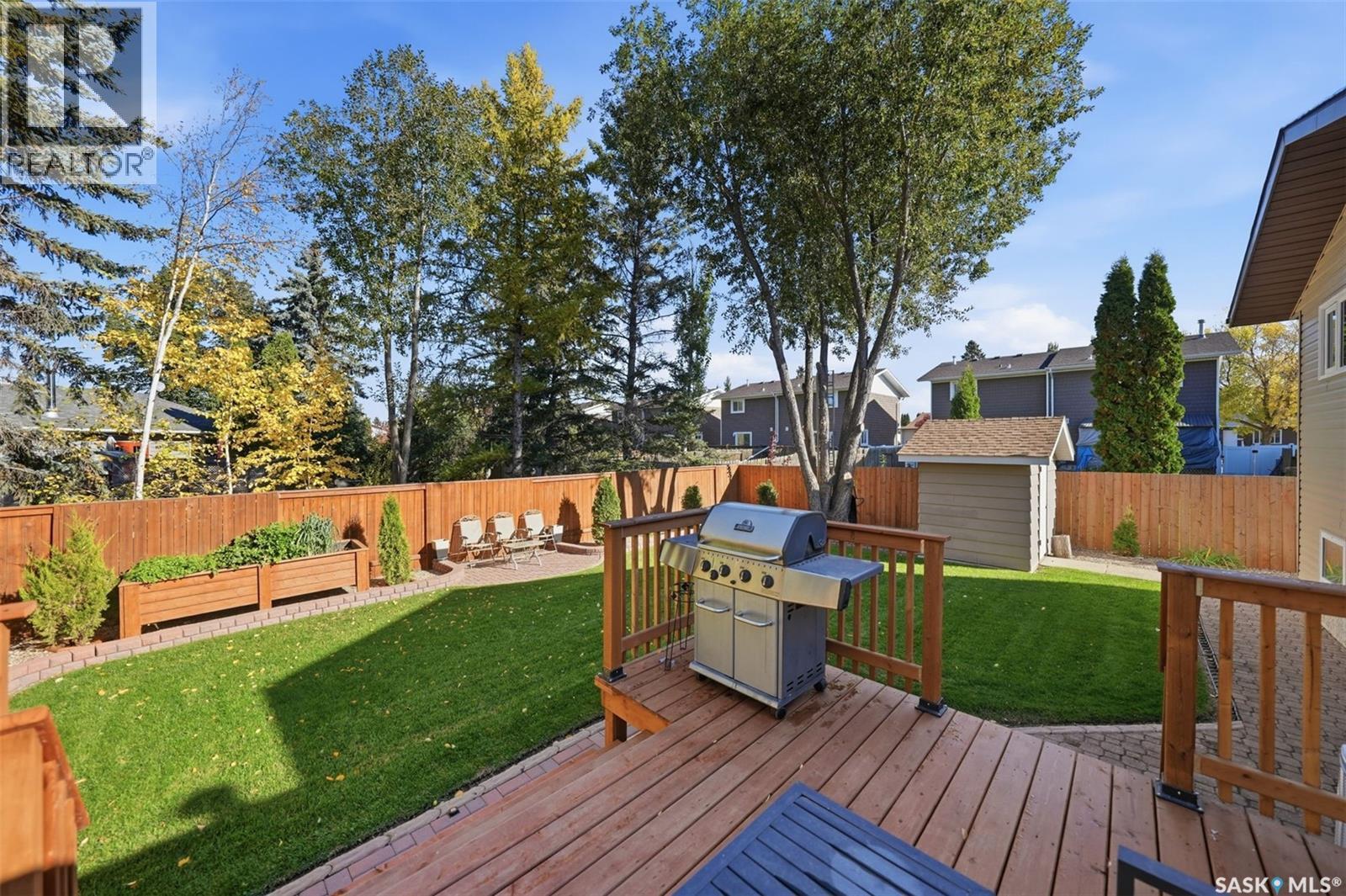 62 Chomyn Crescent, Saskatoon, SK