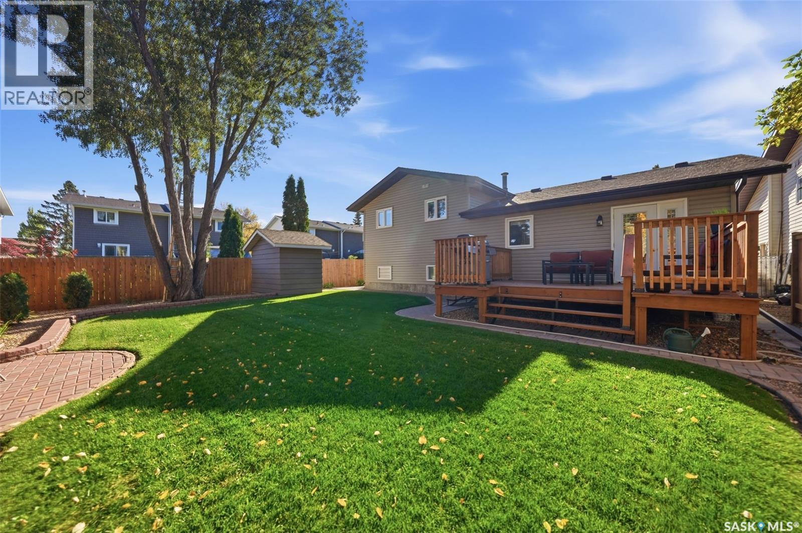 62 Chomyn Crescent, Saskatoon, SK