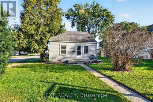 6063 CADHAM STREET  Niagara Falls (Arad/Fallsview), ON L2G 3A2
