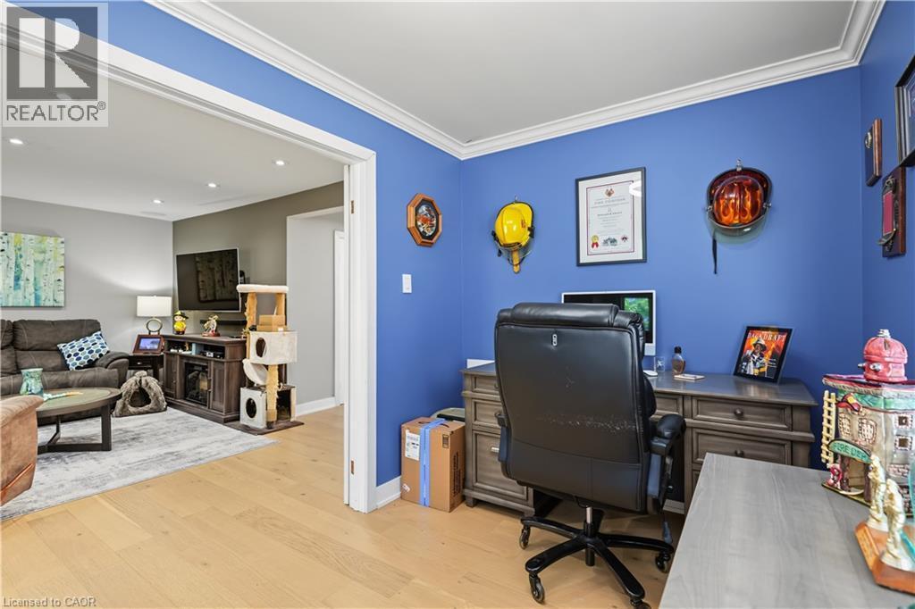 100 Montrose Avenue, Hamilton, ON