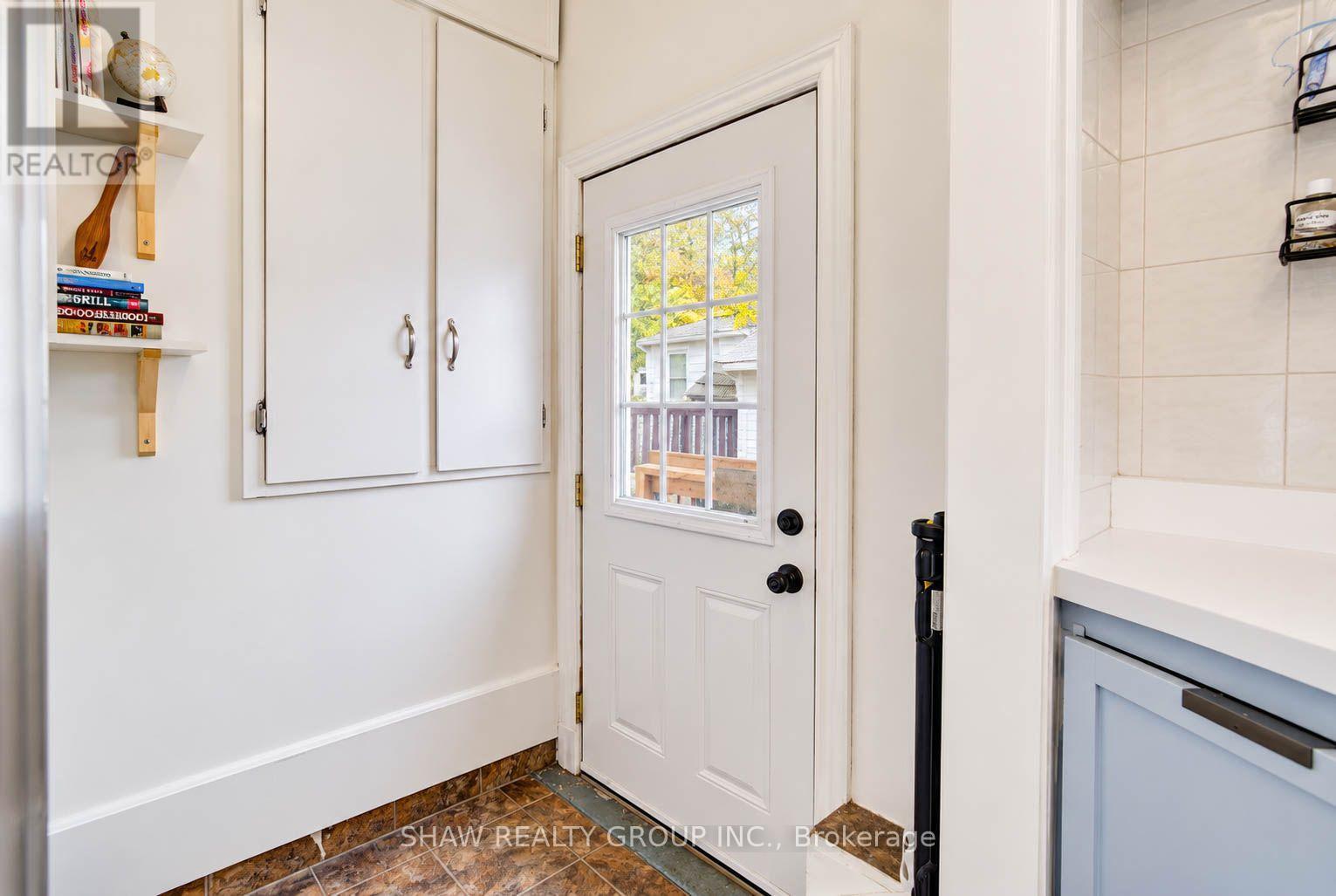 8 Peel Street, Hamilton, ON