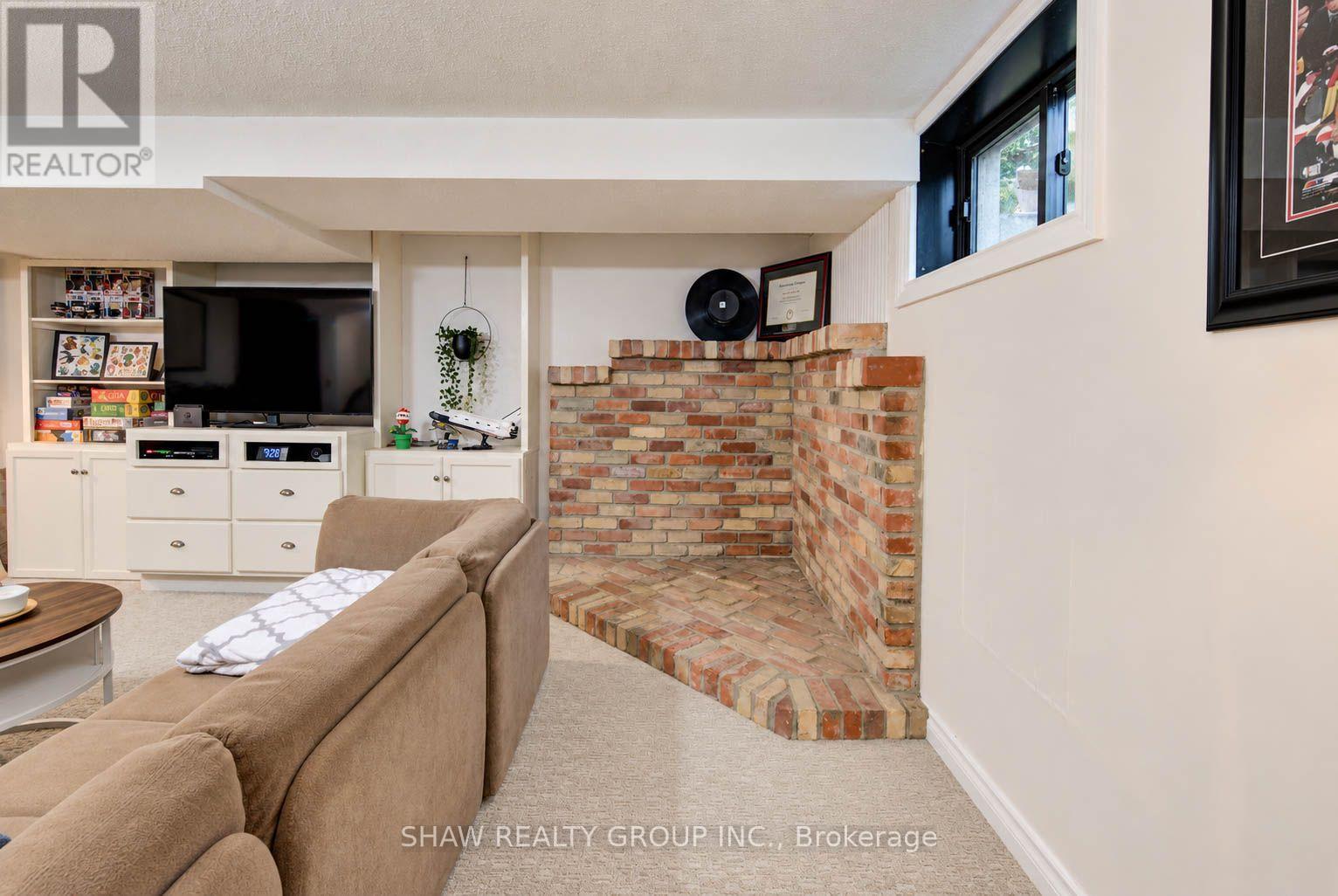 8 Peel Street, Hamilton, ON
