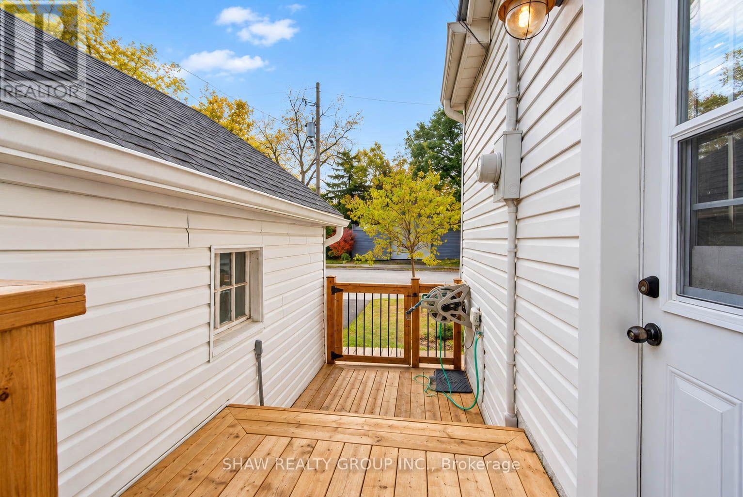 8 Peel Street, Hamilton, ON