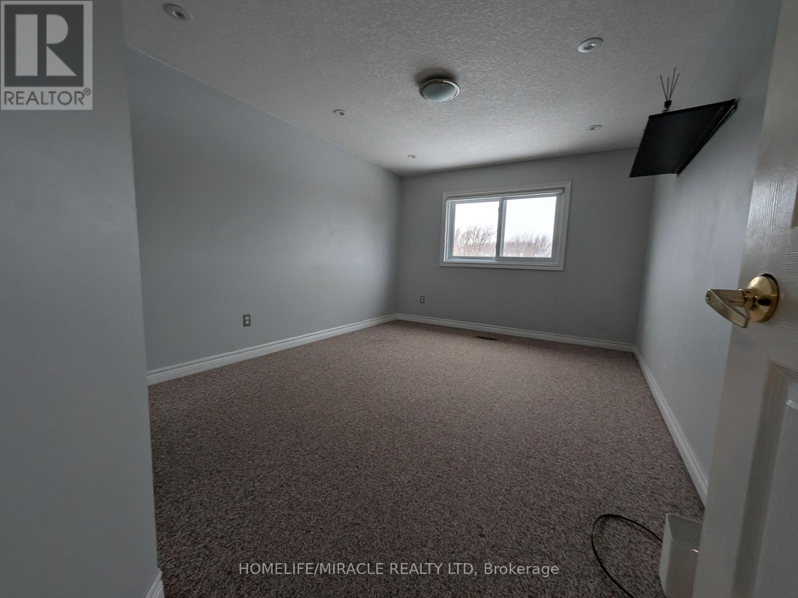 352 Bankside Drive, Kitchener, ON