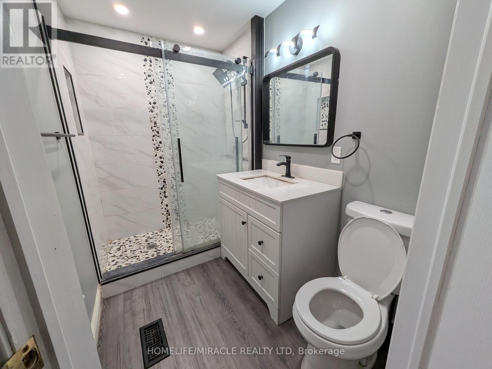 352 Bankside Drive, Kitchener, ON