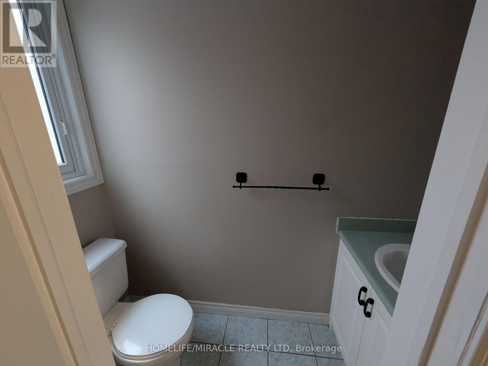 352 Bankside Drive, Kitchener, ON