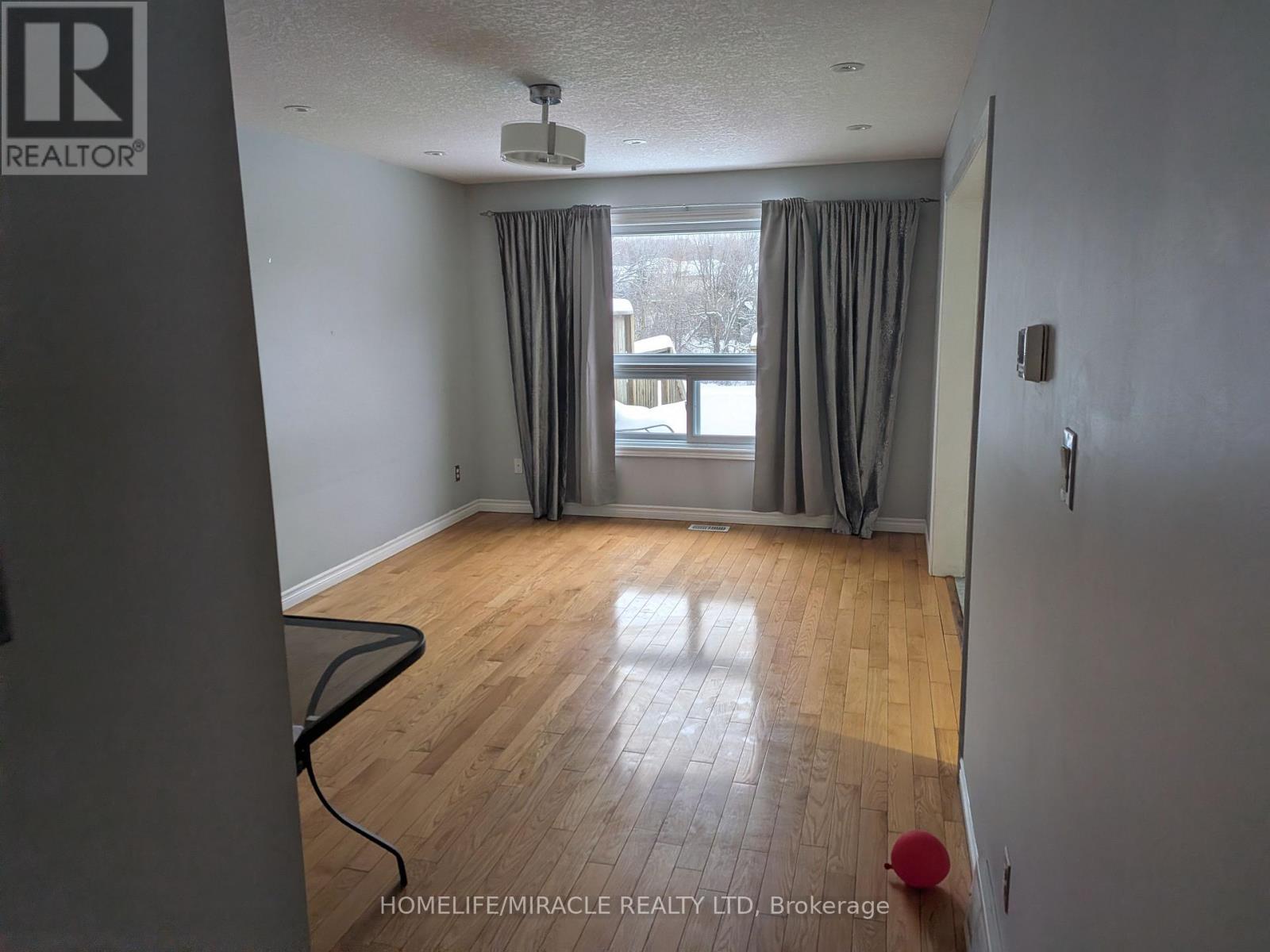 352 Bankside Drive, Kitchener, ON