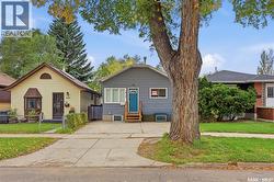 1417 G AVENUE N  Saskatoon, SK S7L 2A8