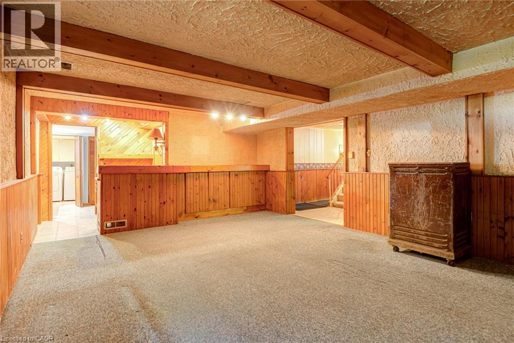 Recessed lighting and exposed ceiling beams - 8 Bonnylyn Drive, Kitchener, ON