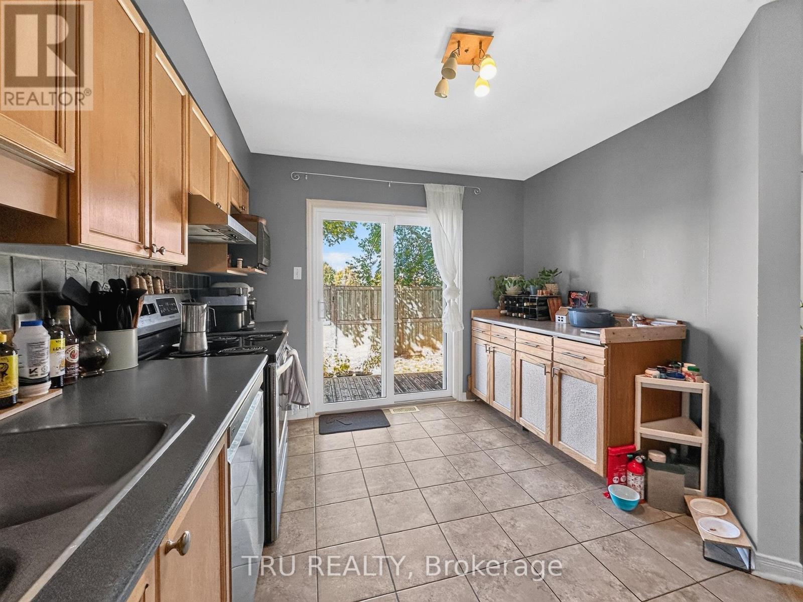 Kitchen - 75 Silverlace Private, Ottawa, ON
