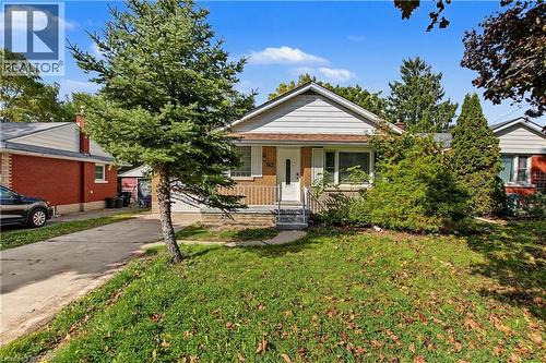 143 ELGIN Crescent  Waterloo, ON N2J 2S5