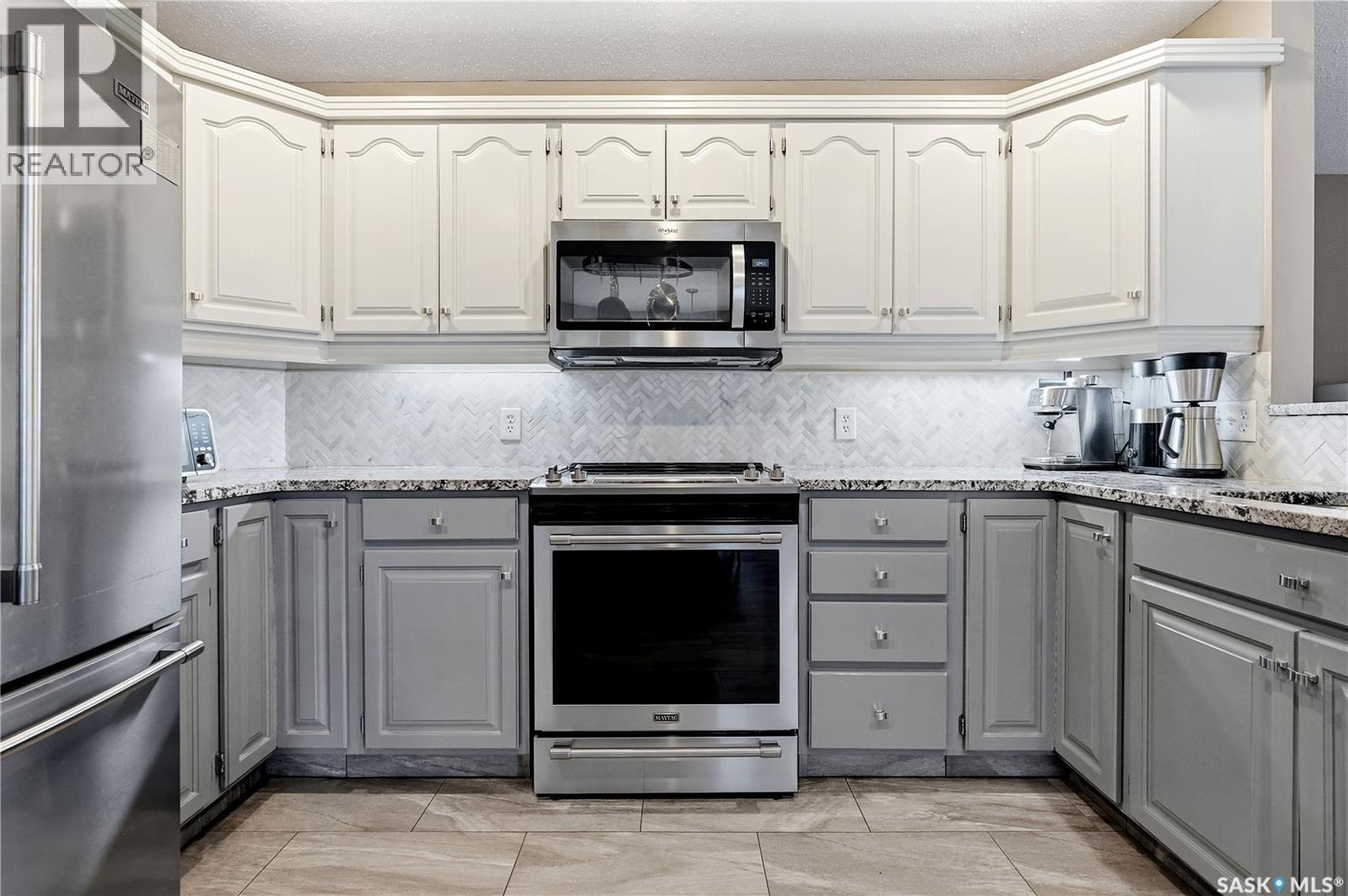 3360 Deiter Bay, Regina, SK