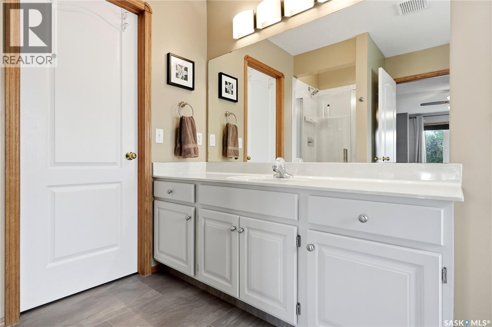 3360 Deiter Bay, Regina, SK