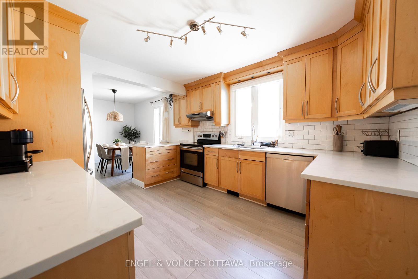 531 Laderoute Avenue, Ottawa, ON